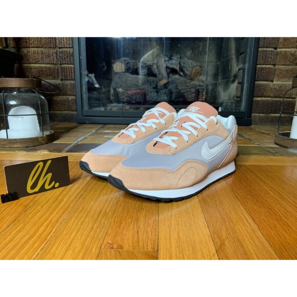 Size 9.5 W Nike Outburst “Atmosphere Grey” Athletic Sneakers AO1069-007 - Picture 2 of 5